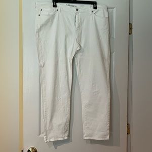 Levi white jean crop pant size 18